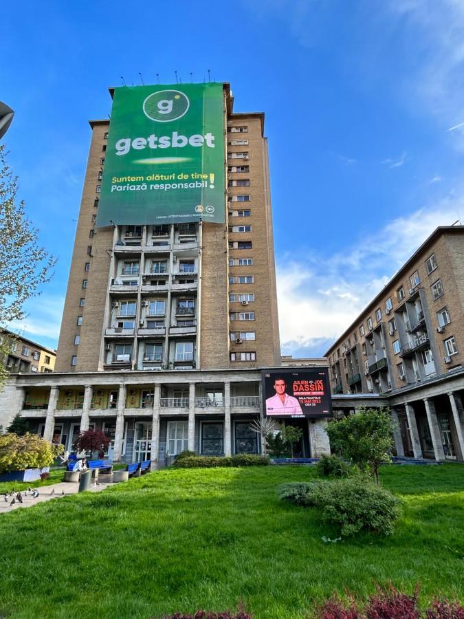 Palace Of The Parliament View,Old City,Waterfall Bucarest Exterior foto